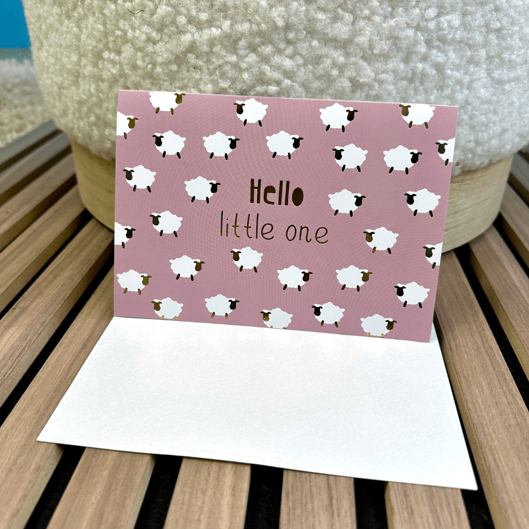 lila Karte mit Schafen