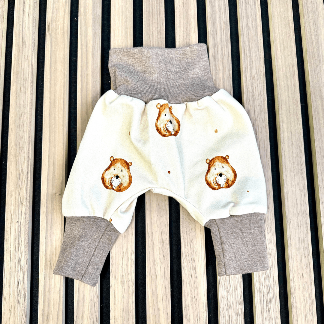beige mit braunem Biber