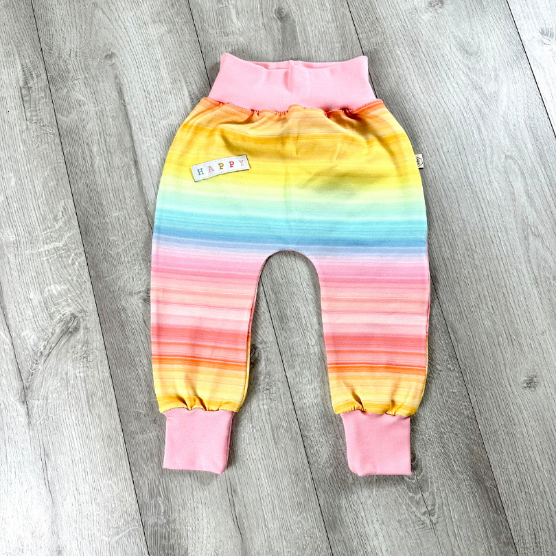 regenbogen farbene Hose