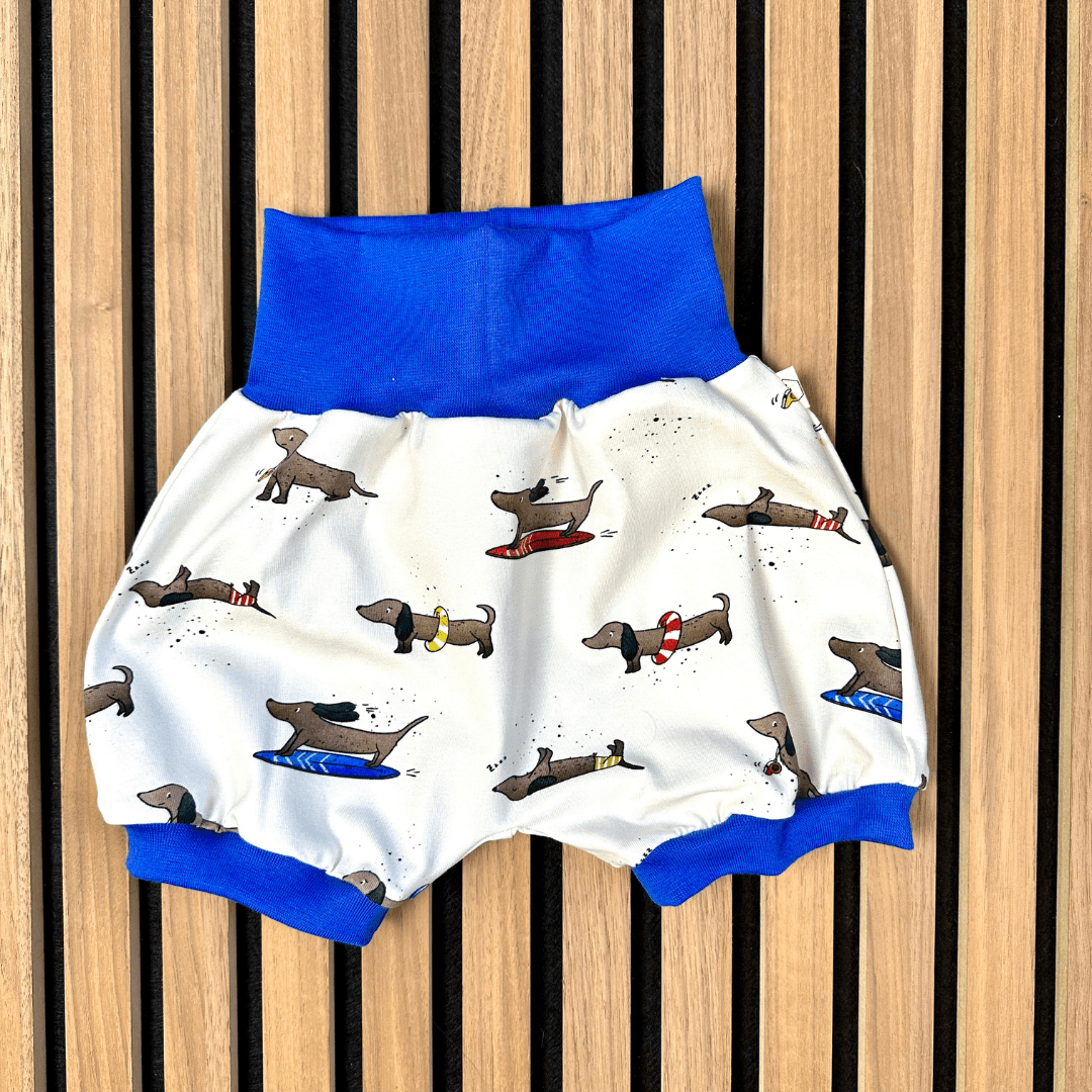 Hose mit lustigen Dackel und blauen Bündchen