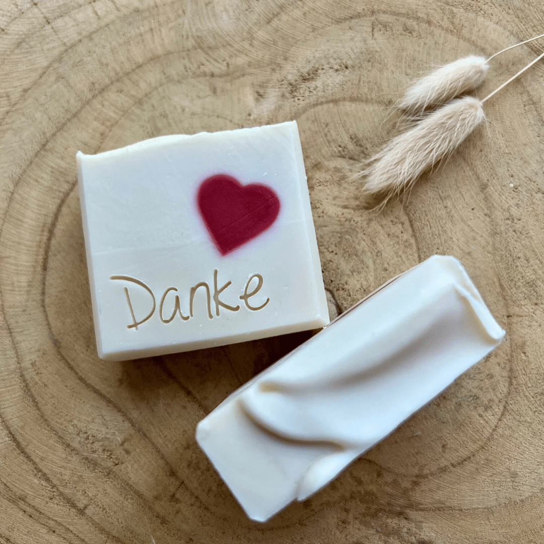 weiss mit rotem herz und DANKE