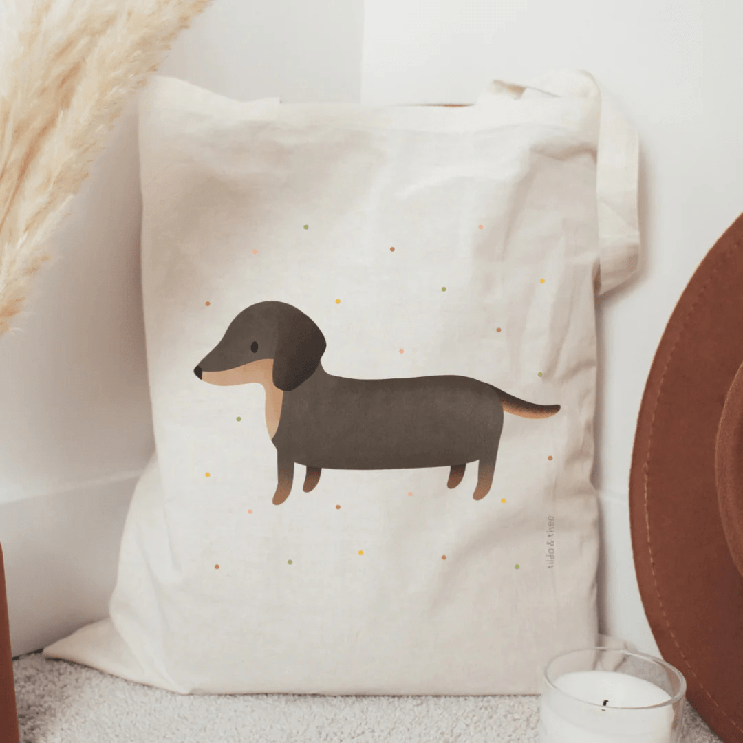 weisse Tasche mit Punkten und Dackel